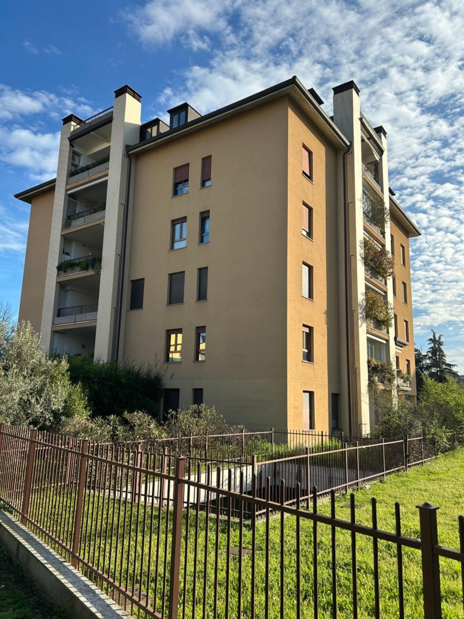 Nutshell Apt Monza Parco, Centro, Policlinico Luaran gambar
